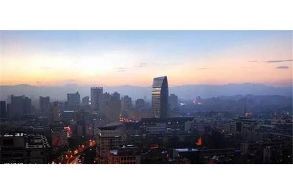 南寧到香格里拉旅游攻略