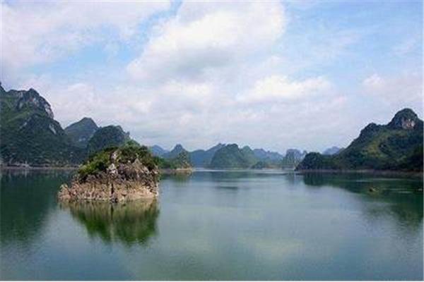 云南旅游攻略景點(diǎn)大全 云南廣西旅游攻略自助游