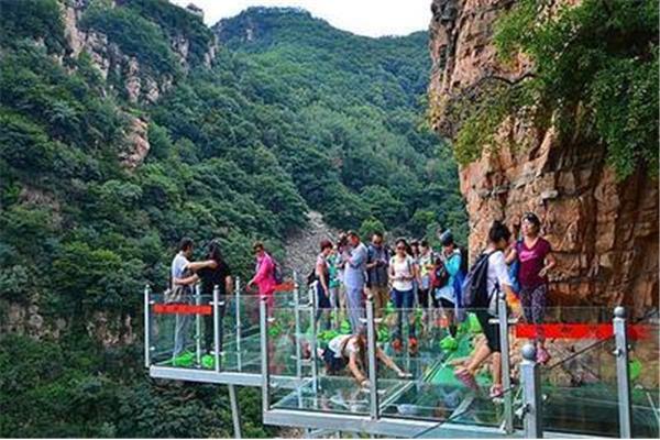 平谷天云山玻璃棧道攻略