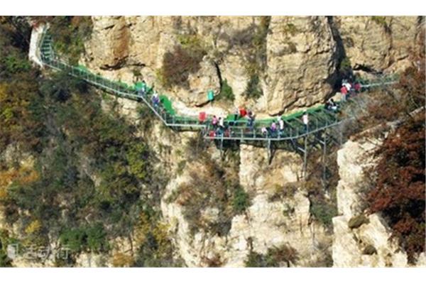 平谷天云山玻璃棧道攻略