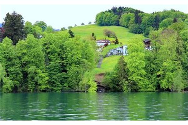 瑞士島湖旅游攻略