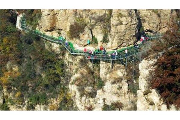 平谷天云山玻璃棧道攻略