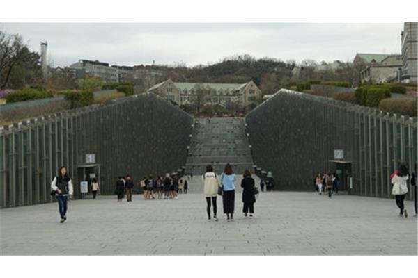 韓國梨花大學(xué)購物攻略