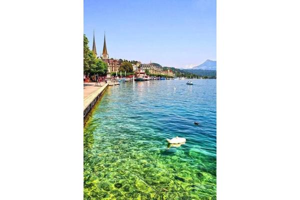 瑞士島湖旅游攻略