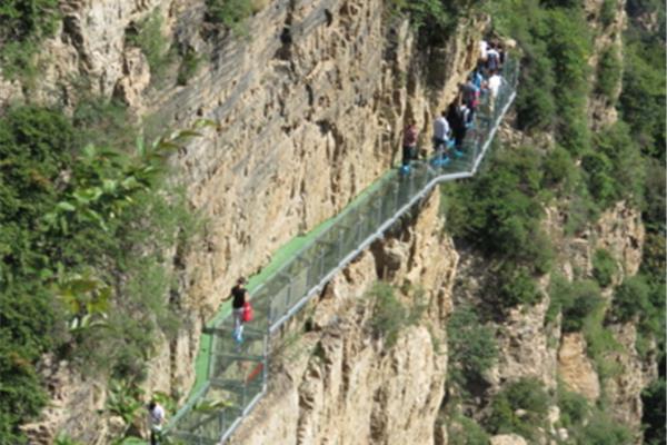 平谷天云山玻璃棧道攻略